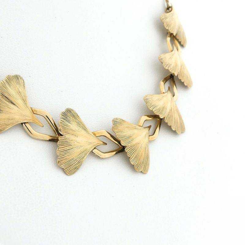 Image 3 of Fantasy link chain with Japanese Ginkgo leaves