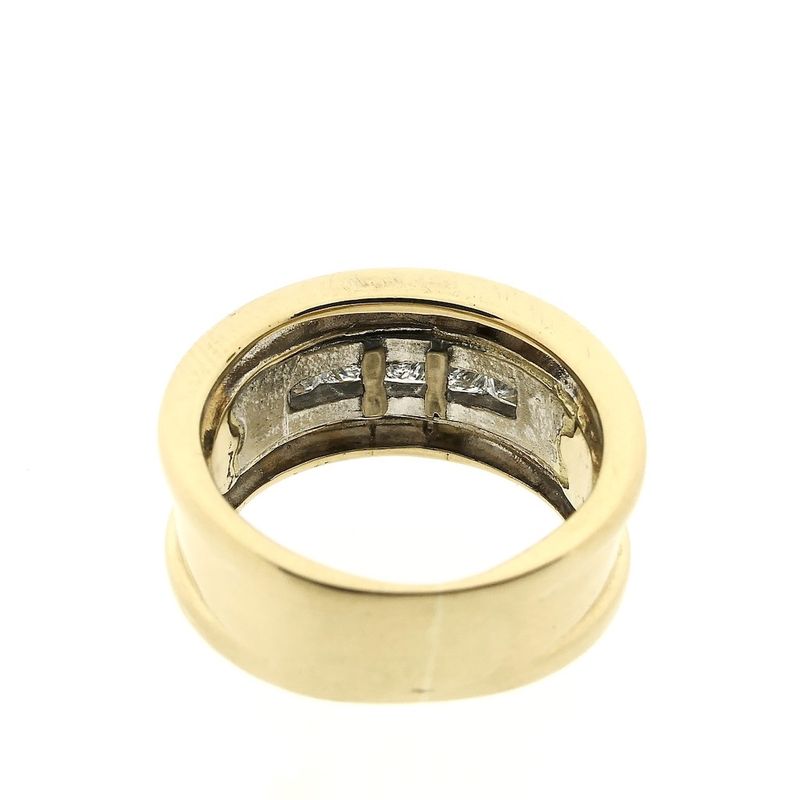 Image 4 of Gold ring with diamonds