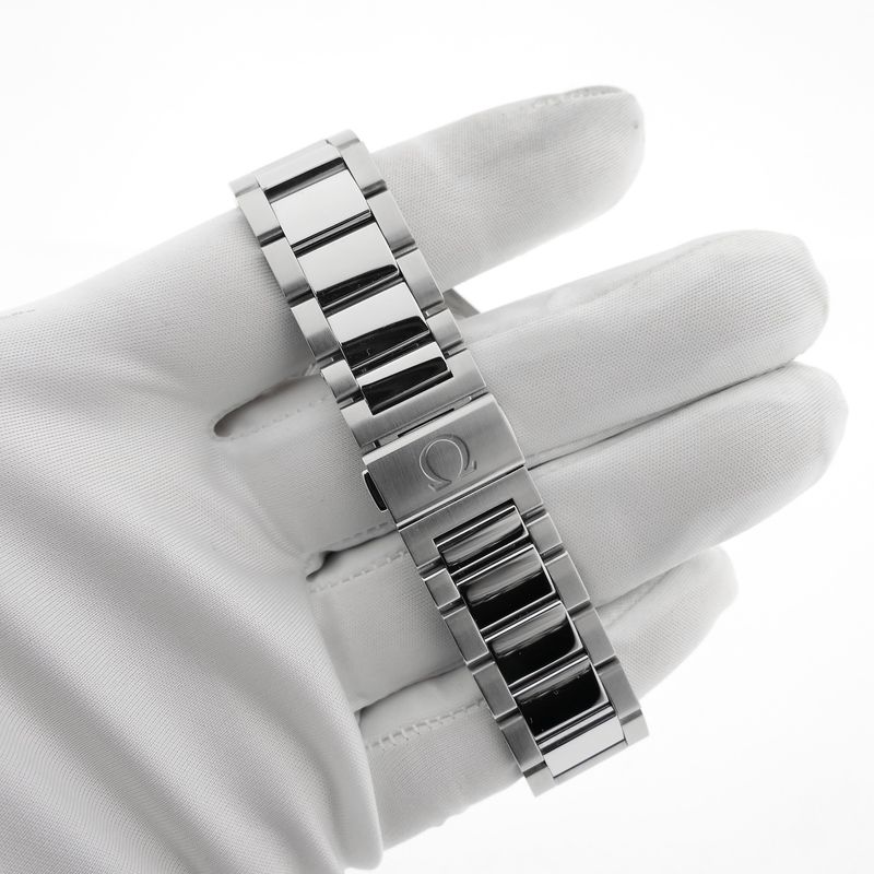 Image 10 of Omega Seamaster Aqua Terra 150M 231.10.42.21.02.003; Automatic men's watch