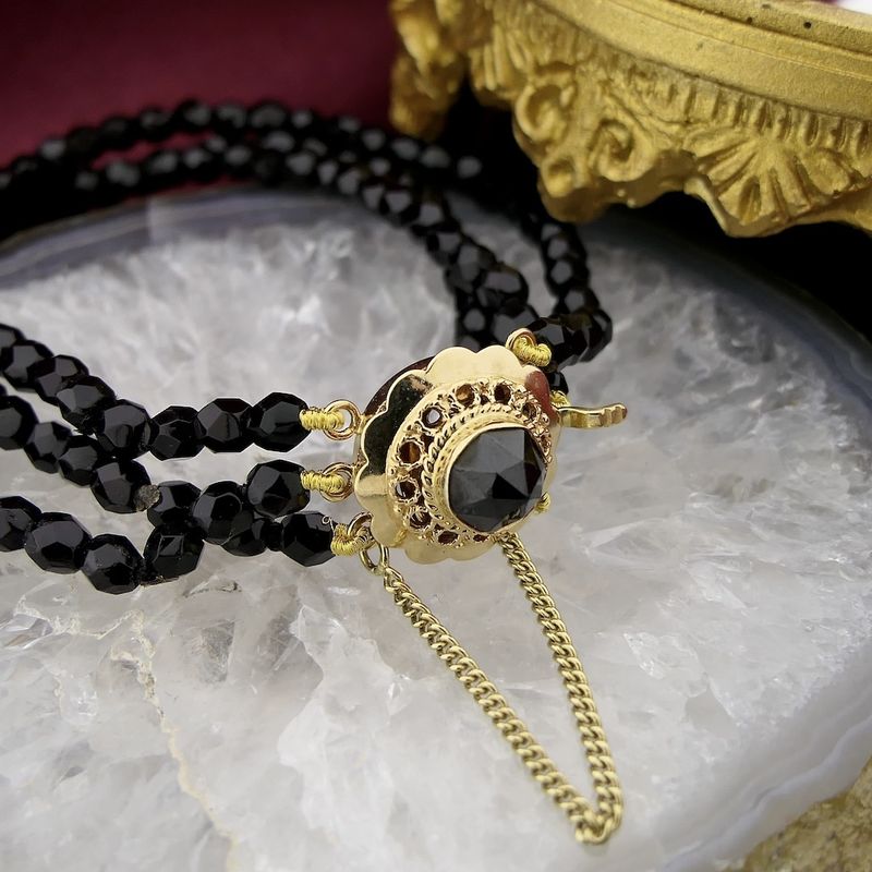 Image 8 of Antique glass bead bracelet with gold clasp