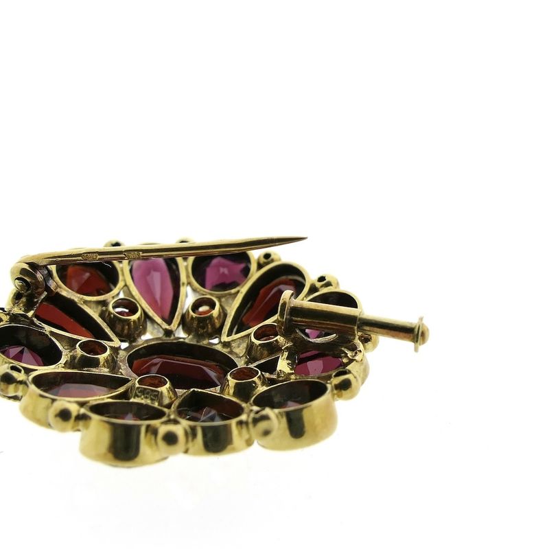 Image 7 of Vintage gold brooch with garnet