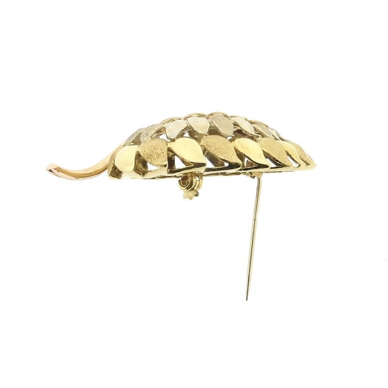 Image 6 of Tricolor gold brooch of a leaf
