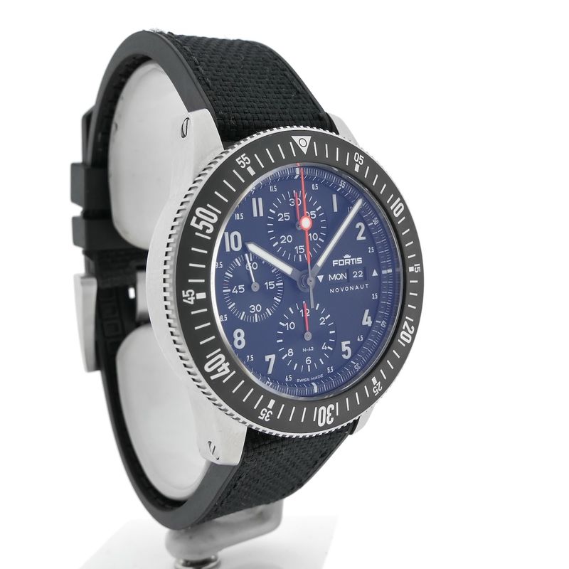 Image 3 of Fortis Novonaut N-42 Legacy Edition F2040009; Automatic chronograph men's watch