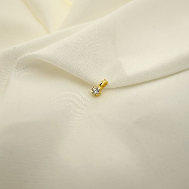 Image 4 of 18 carat gold pendant with zirconia