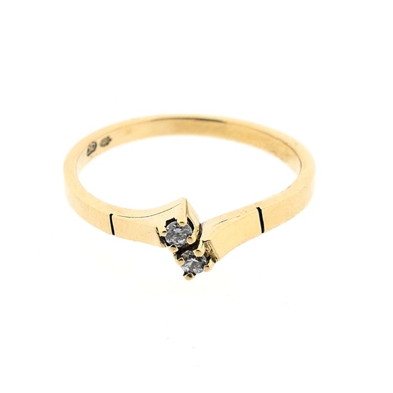 Image 6 of Gold ring with zirconia