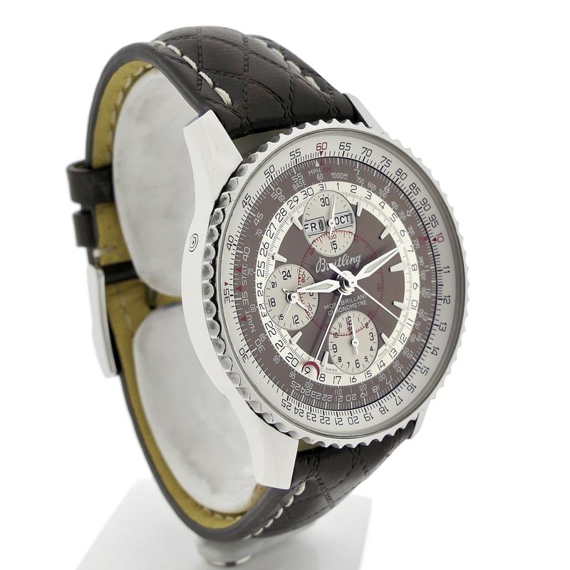 Image 3 of Breitling Navitimer Montbrillant Datora A21330; Chronograph men's watch