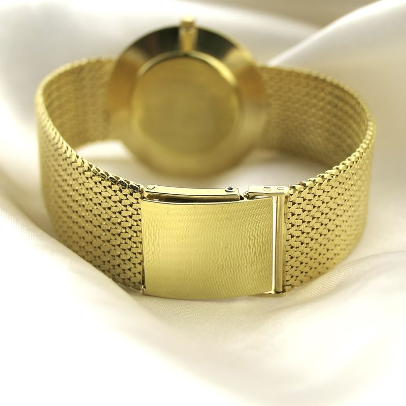Image 24 of Universal Geneva 'Ultra Thin' 18205/11; Vintage 18k gold men's watch