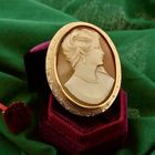 Image 2 of Vintage gold pendant/brooch with cameo