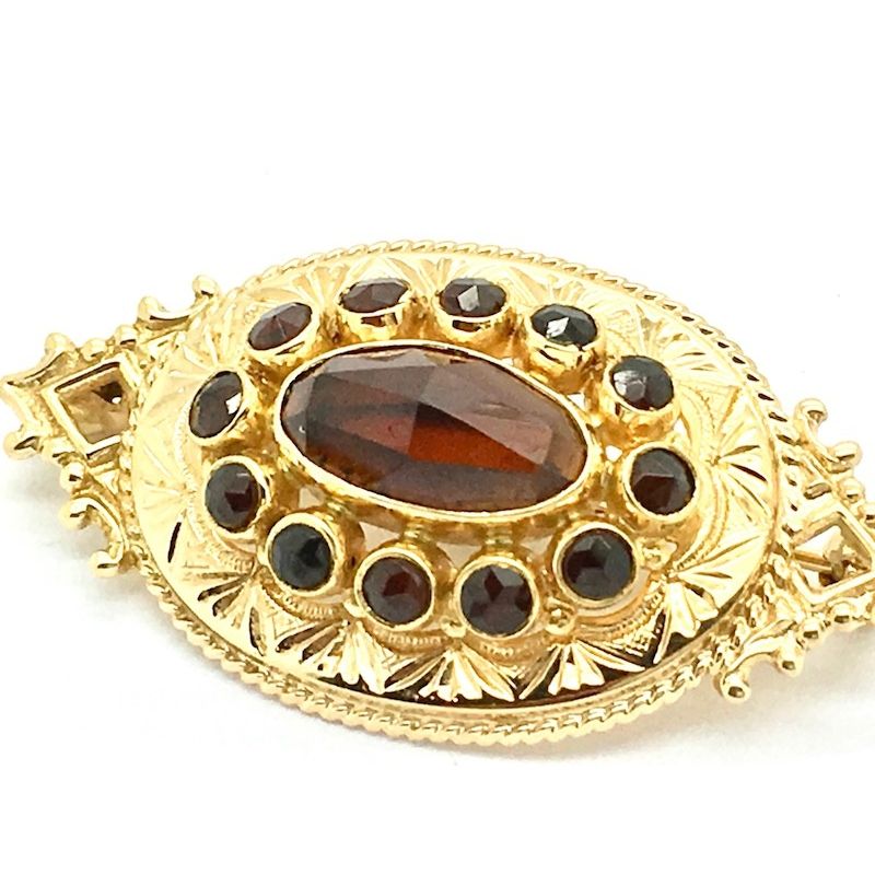 Image 3 of Antique gold brooch with garnet