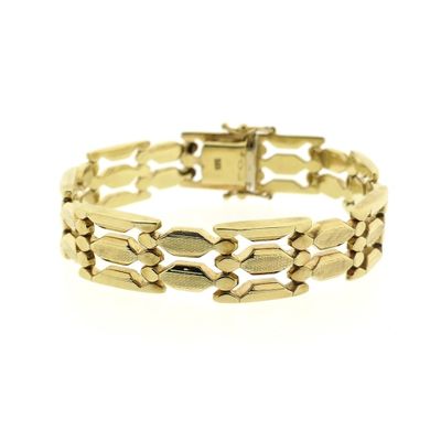 Image 1 of Golden Bismarck link bracelet.
