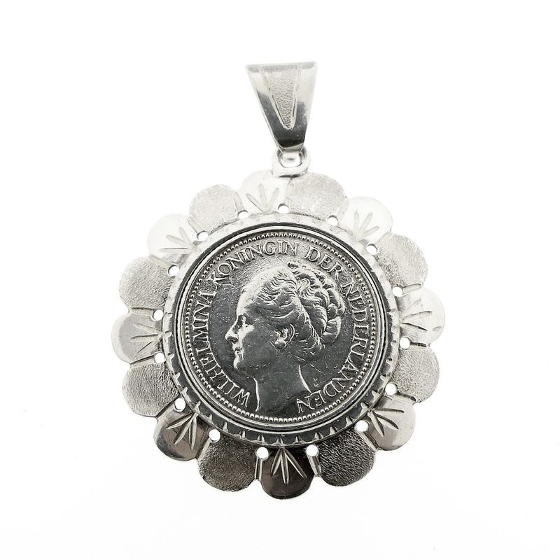 Image 1 of Silver quarter as a pendant | Wilhelmina 1941