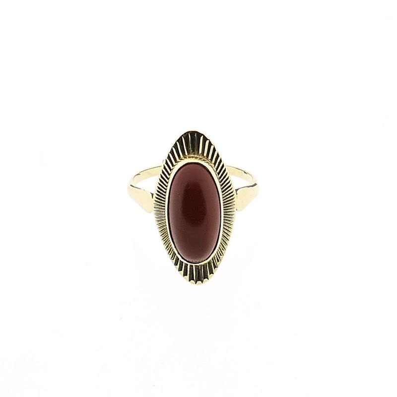 Image 3 of Vintage Gold Ring with Blood Coral
