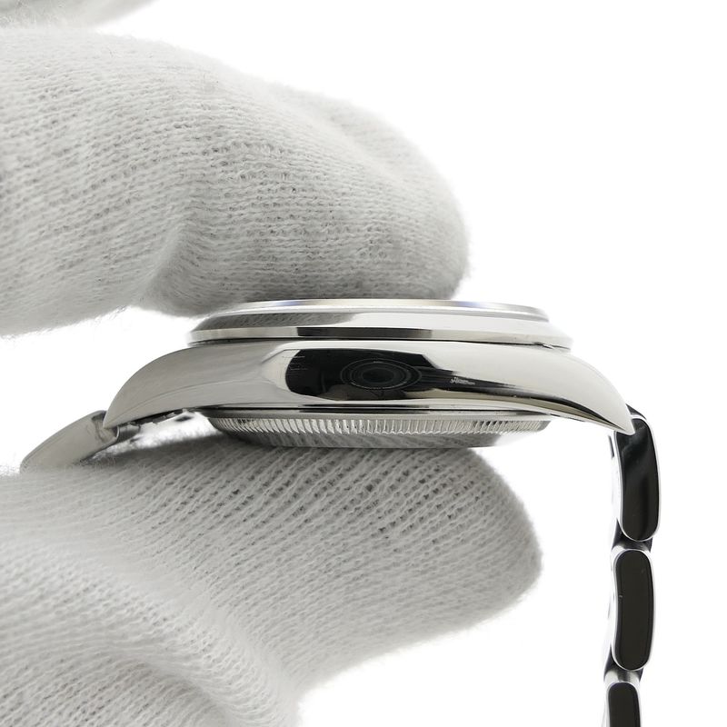 Image 9 of Rolex Date 34mm 15200; Automatic watch