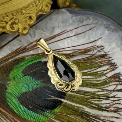 Vintage gold pendant with garnet Image 2 of Vintage gold pendant with garnet