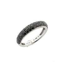 White gold pavé ring with black diamonds; 0.55 ct.