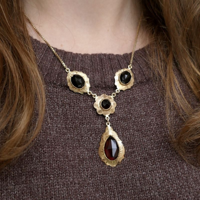 Image 10 of Antique gold necklace with garnet stones | 45.5 cm