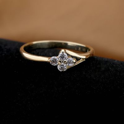 Gold subtle ring with zirconia Image 2 of Gold subtle ring with zirconia