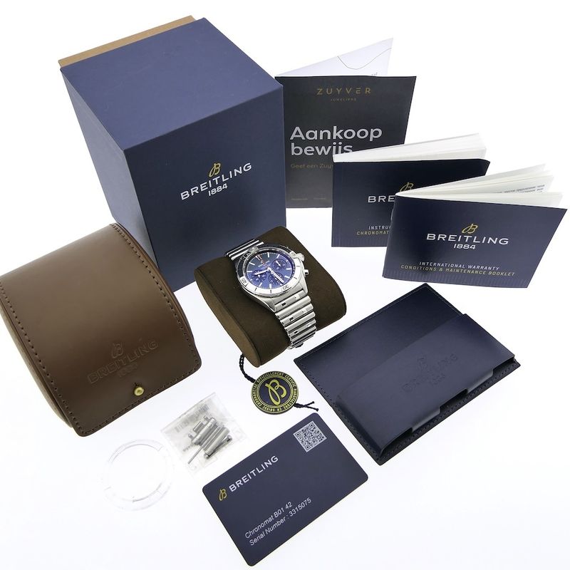 Image 4 of Breitling Chronomat B01 42; Automatic men's watch