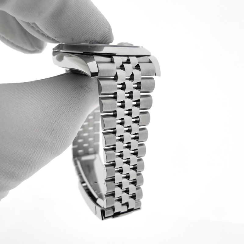 Image 8 of Rolex Datejust 41mm 'Wimbledon' 126300; Automatic men's watch