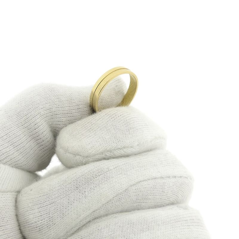 Image 6 of Gold men's ring with engraved line