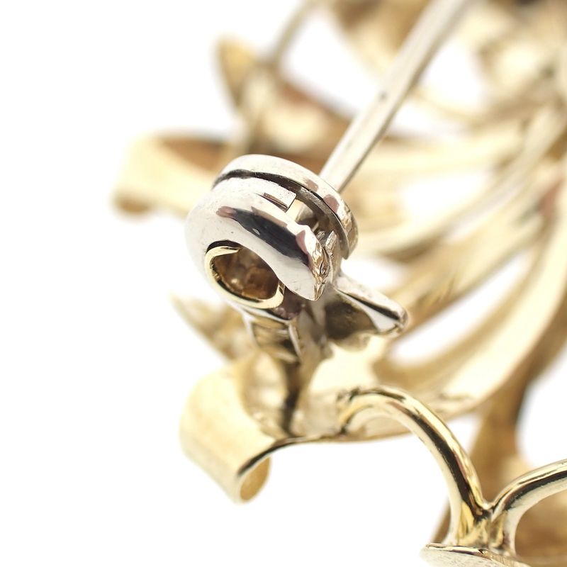 Image 5 of Vintage gold flower-shaped brooch