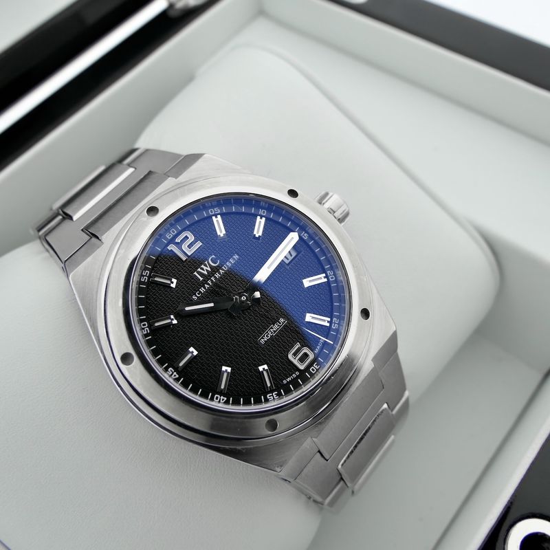 Image 19 of IWC Ingenieur IW3227-01; Automatic men's watch