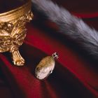 Image 2 of Vintage gold locket pendant | Floral design