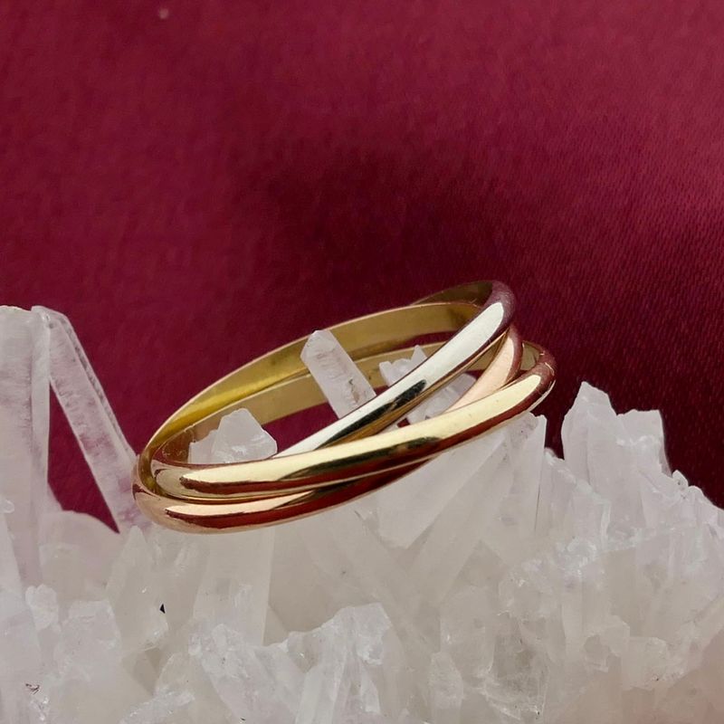 Image 2 of Tricolor gold trinity ring
