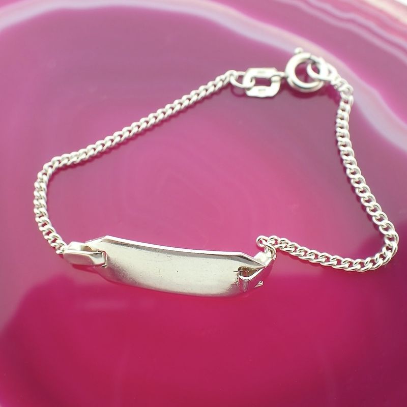 Image 2 of Silver children's link bracelet with engraving plate