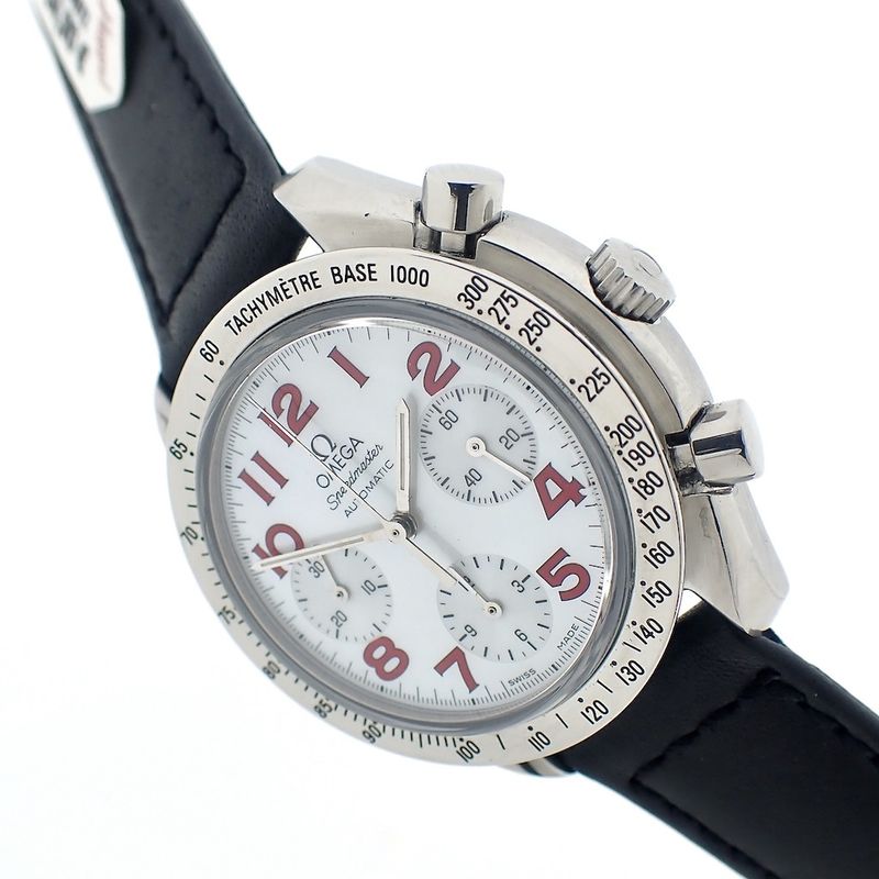 Image 8 of Omega Speedmaster Reduced; Chronograph watch with mother-of-pearl dial