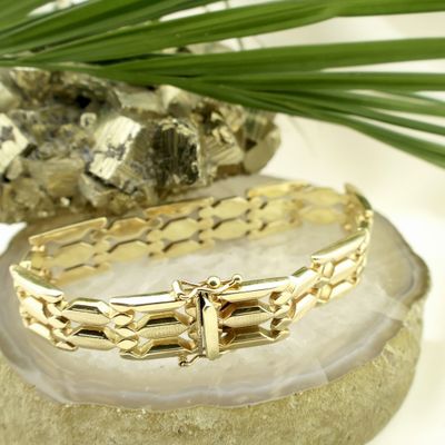 Image 2 of Golden Bismarck link bracelet.