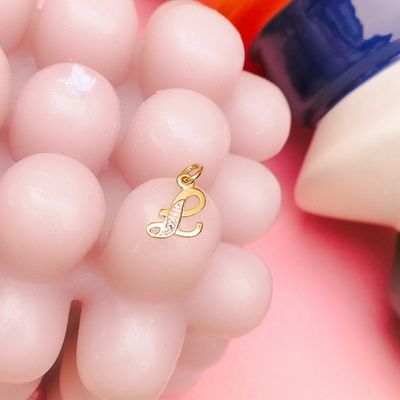 Image 2 of Gold pendant of the letter L with diamond | 0.015 ct.