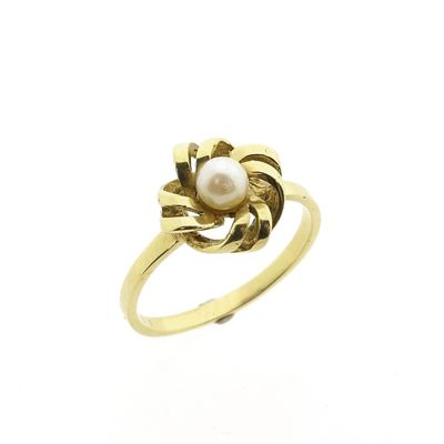 Image 1 of Vintage gold ring with pearl