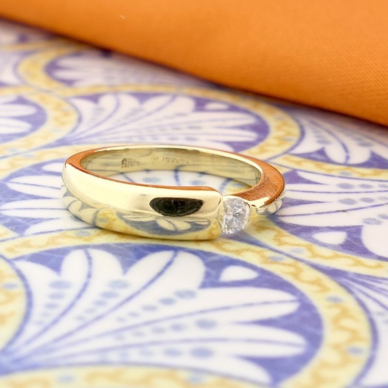 Image 7 of Gold solitaire ring with diamond; 0.15 ct.