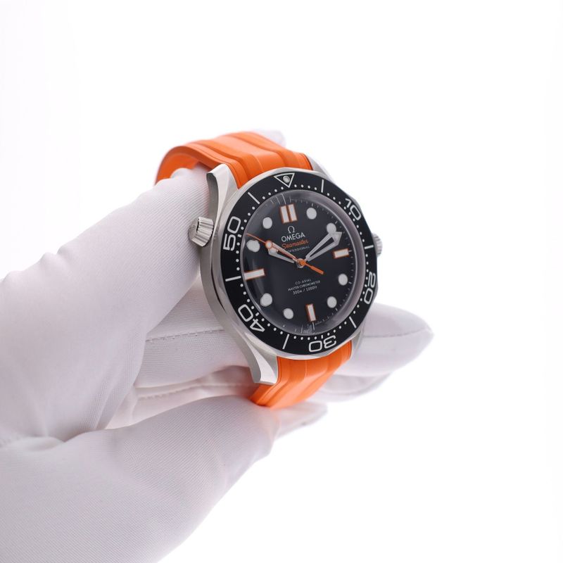 Image 6 of Omega Seamaster 300m 'Master Chronometer' 21032422001006; Automatic Men's Watch