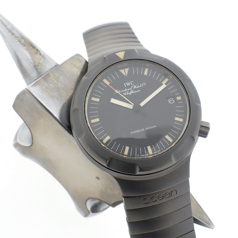 Image 6 of IWC Porsche Design Ocean 2000 'Kampfschwimmer'; Titanium diving watch