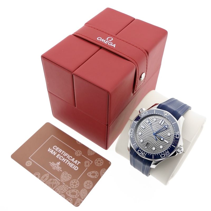 Image 4 of Omega Seamaster 300M 'Daniel Craig'; Men's diving watch