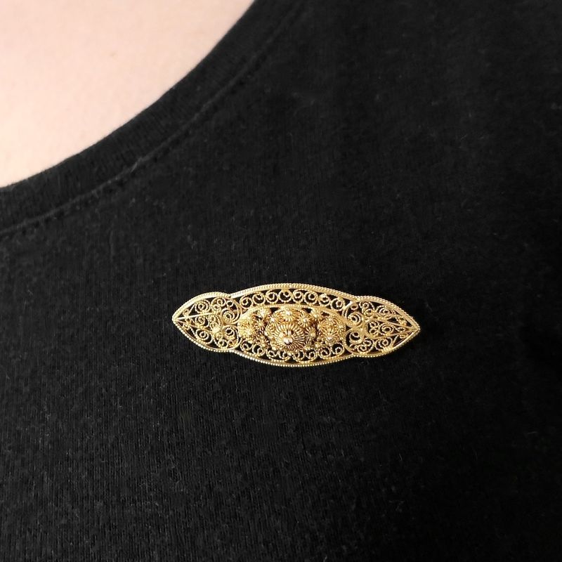 Image 10 of Vintage gold Zeeland button brooch | filigree technique