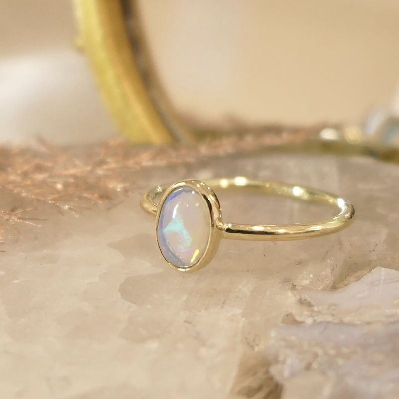 Image 2 of Gold ring with precious opal