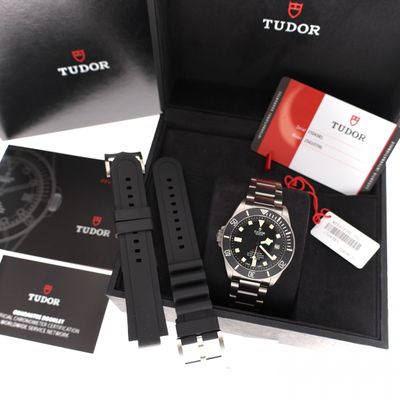 Afbeelding 2 van Tudor Black Bay LHD M25610TNL-0001; Automatisch Heren Horloge