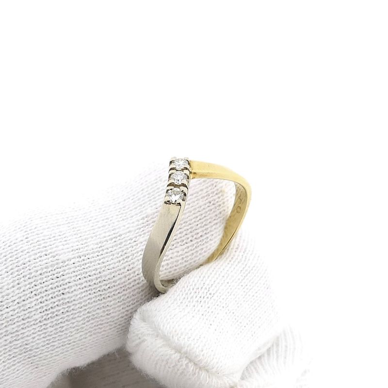 Image 9 of Bicolor Gold V-Shaped Ring with Diamonds; 0.105 ct.