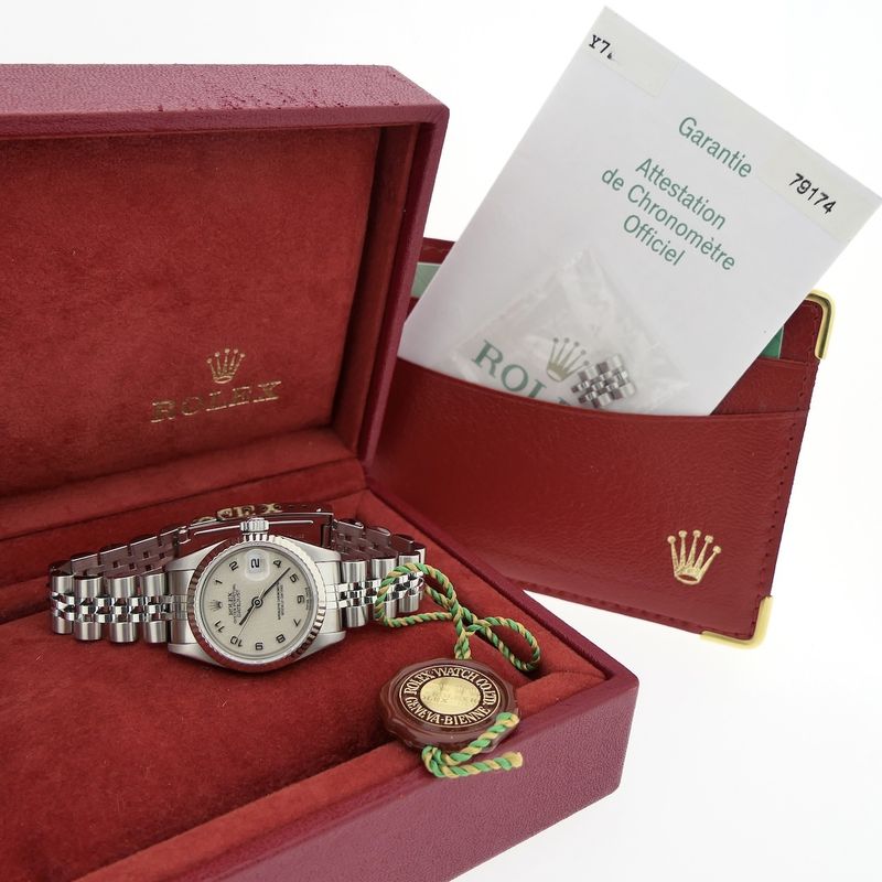 Image 12 of Rolex Datejust 26mm 'Full-Set' 79174; Automatic women's watch