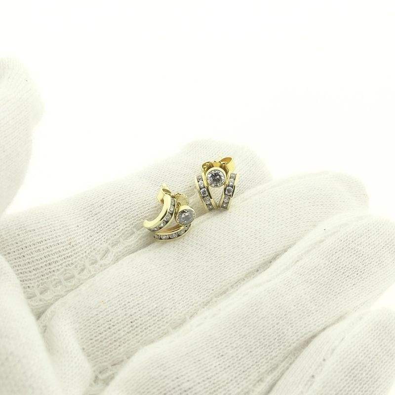 Image 3 of Gold stud earrings with zirconia