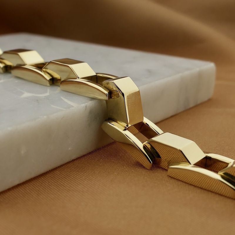 Image 2 of Gold robust fantasy link bracelet