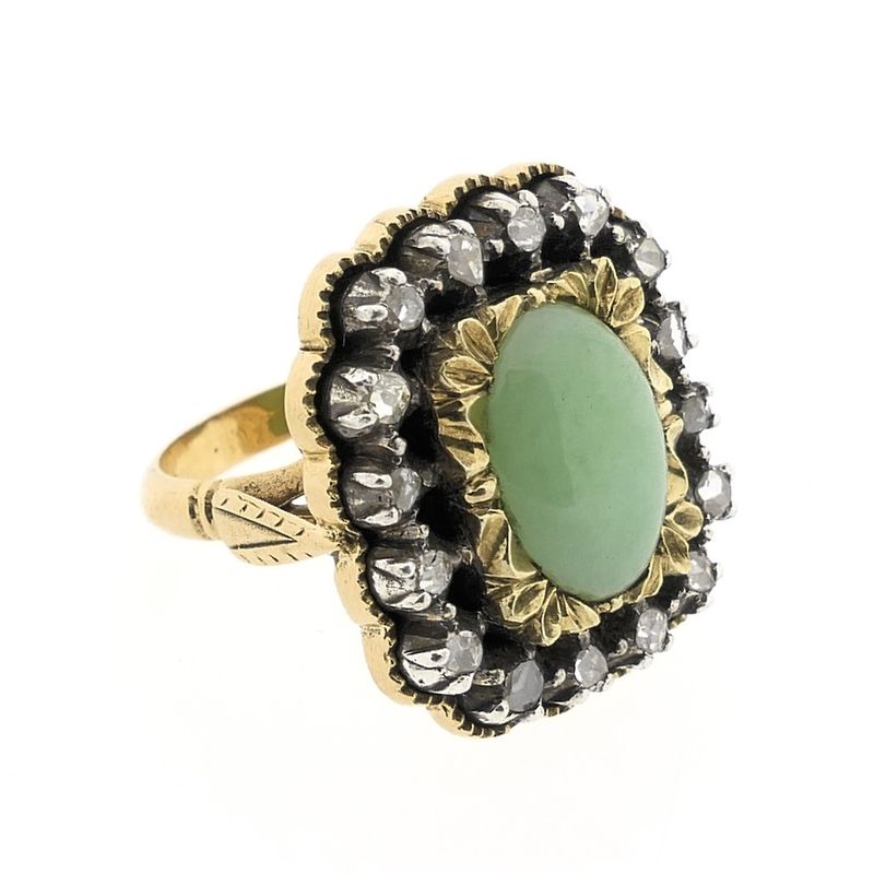 Image 4 of Gold Victorian ring with jade and rose-cut diamonds; approx. 0.32 ct.