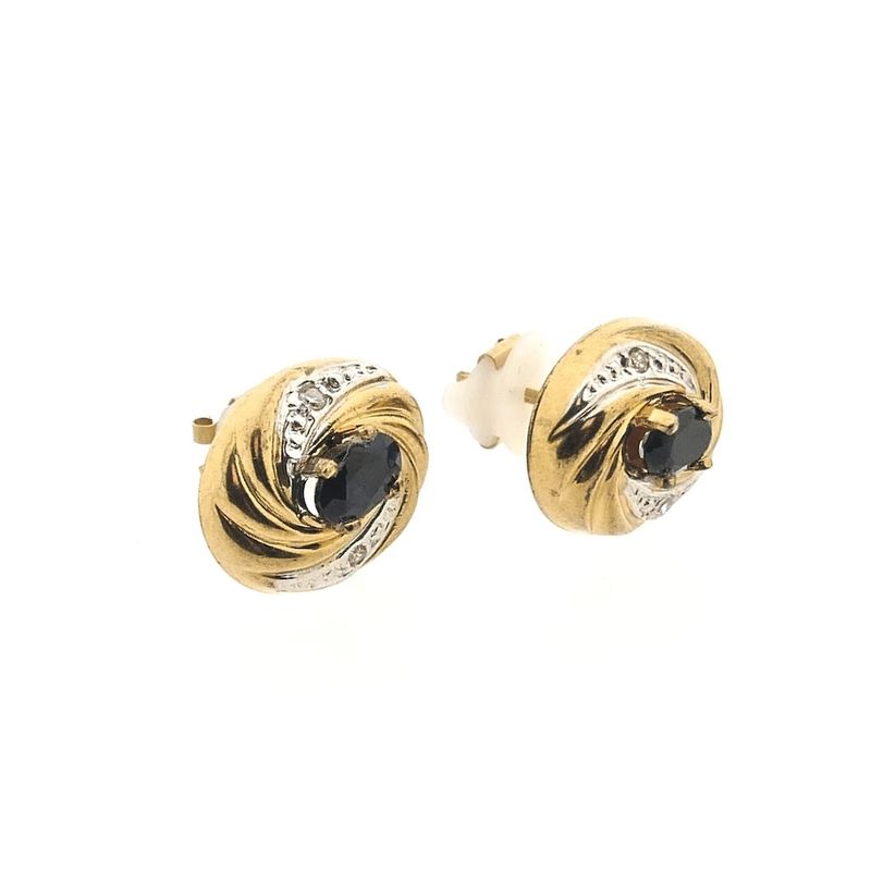 Image 7 of Gold stud earrings with diamond | 0.02 ct.