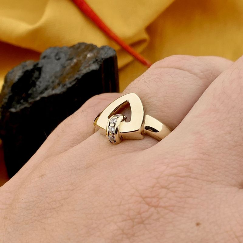 Image 4 of Gold ring with zirconia