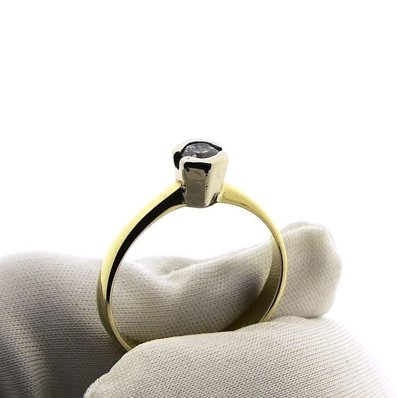 Image 7 of Gold solitaire ring with zirconia