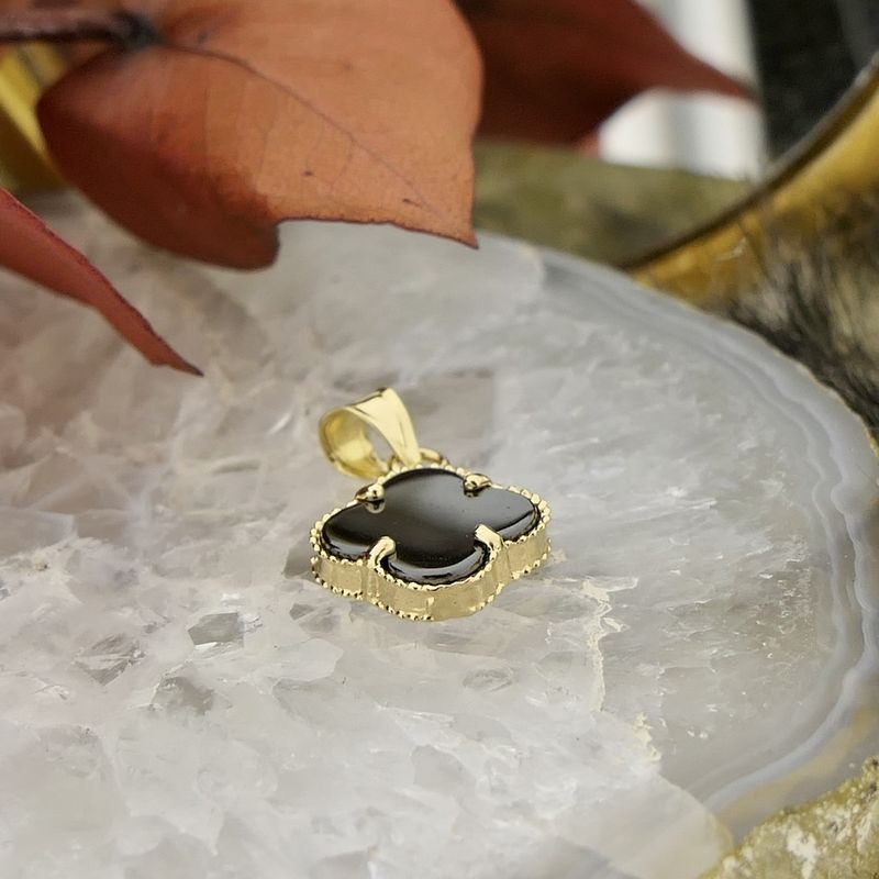 Image 7 of Gold pendant with onyx; four-leaf clover