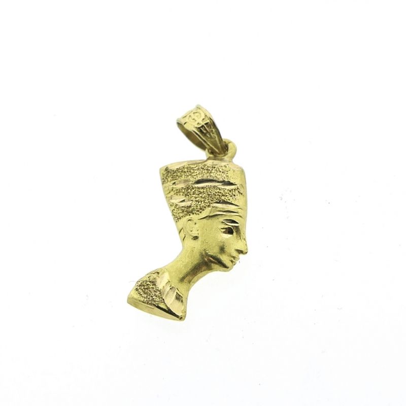 Image 5 of 18 carat gold pendant of Egyptian Queen Nefertiti